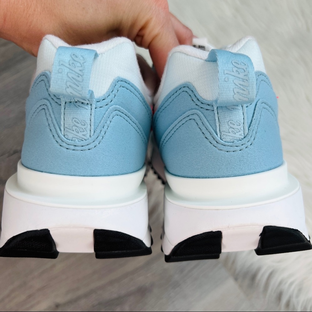 NWT Nike Air Max Pre-Day Women’s Shoes - Picture 7 of 8